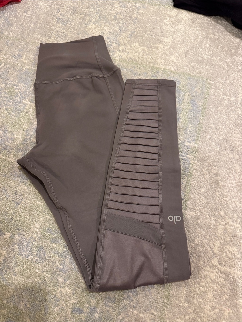 ALO Yoga Mauve Gray High-Rise Moto Leggings with Subtle Logo